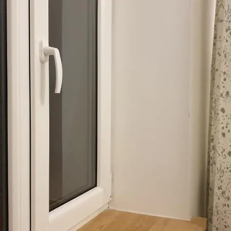 Cosy In Centre Apartment *